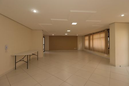 Apartamento para alugar com 71m², 3 quartos e 1 vagaÁrea Comum - Salão de Festa