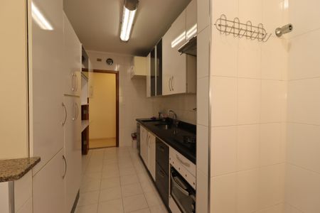 Apartamento para alugar com 71m², 3 quartos e 1 vagaÁrea de Serviço
