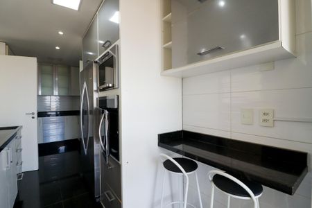 Apartamento à venda com 139m², 3 quartos e 2 vagas Apartamento à venda com 139m², 3 quartos e 2 vagasCozinha