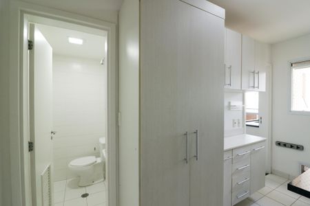 Apartamento à venda com 139m², 3 quartos e 2 vagas Apartamento à venda com 139m², 3 quartos e 2 vagasÁrea de Serviço e banheiro de serviço