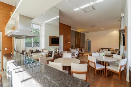Apartamento à venda com 139m², 3 quartos e 2 vagas Apartamento à venda com 139m², 3 quartos e 2 vagasFestas
