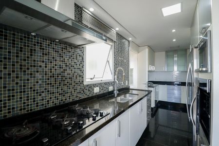 Apartamento à venda com 139m², 3 quartos e 2 vagas Apartamento à venda com 139m², 3 quartos e 2 vagasCozinha