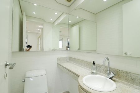 Apartamento à venda com 139m², 3 quartos e 2 vagas Apartamento à venda com 139m², 3 quartos e 2 vagasLavabo