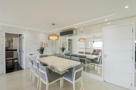 Apartamento à venda com 139m², 3 quartos e 2 vagas Apartamento à venda com 139m², 3 quartos e 2 vagasSala