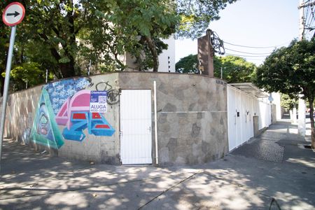 Apartamento à venda com 47m², 2 quartos e 1 vaga Apartamento à venda com 47m², 2 quartos e 1 vagaFACHADA