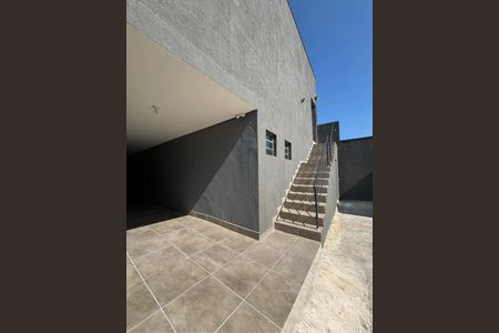 Studio para alugar com 23m², 1 quarto e sem vaga Studio para alugar com 23m², 1 quarto e sem vagaEscada