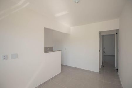 Sala de apartamento para alugar com 2 quartos, 45m² em Laranjal, São Gonçalo