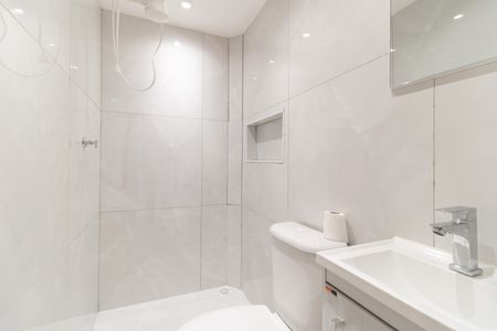 Casa à venda com 140m², 4 quartos e 1 vagaBanheiro Social 2