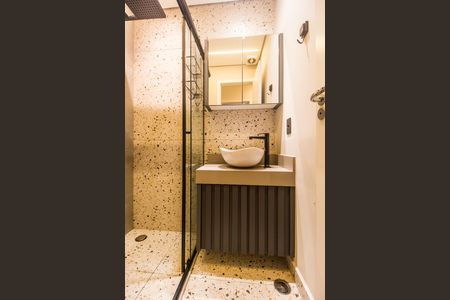 Apartamento para alugar com 53m², 2 quartos e 1 vaga Apartamento para alugar com 53m², 2 quartos e 1 vagaBanheiro