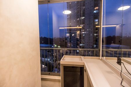 Varanda de apartamento para alugar com 2 quartos, 53m² em Alphaville Empresarial, Barueri