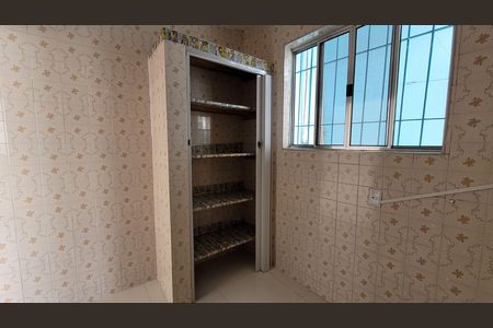 Casa para alugar com 53m², 1 quarto e 5 vagasDispensa