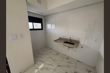 Cozinha de apartamento para alugar com 1 quarto, 35m² em Vila Ré, São Paulo