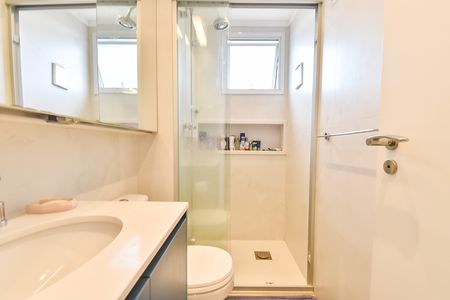 Apartamento à venda com 93m², 2 quartos e 2 vagas Apartamento à venda com 93m², 2 quartos e 2 vagasBanheiro da suíte 2