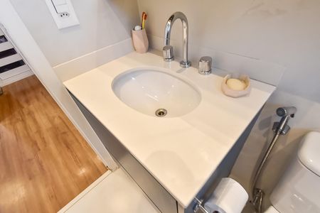 Apartamento à venda com 93m², 2 quartos e 2 vagas Apartamento à venda com 93m², 2 quartos e 2 vagasBanheiro da suíte 2