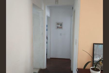 Corredor de apartamento à venda com 2 quartos, 56m² em Jardim Monte Alegre, Taboão da Serra