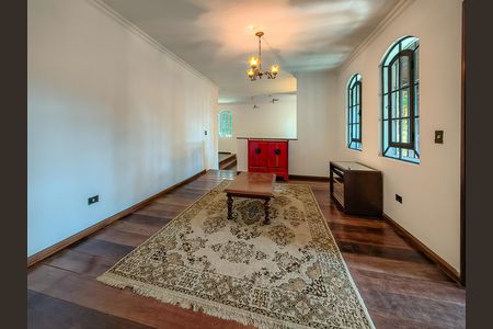 Casa à venda com 300m², 3 quartos e 2 vagas Casa à venda com 300m², 3 quartos e 2 vagasSala