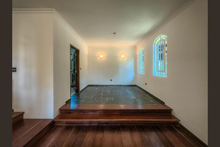 Casa à venda com 300m², 3 quartos e 2 vagas Casa à venda com 300m², 3 quartos e 2 vagasSala 2