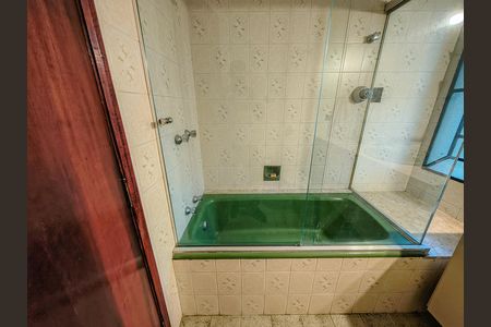 Casa à venda com 300m², 3 quartos e 2 vagas Casa à venda com 300m², 3 quartos e 2 vagasBanheiro