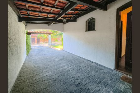 Casa à venda com 300m², 3 quartos e 2 vagas Casa à venda com 300m², 3 quartos e 2 vagasGaragem