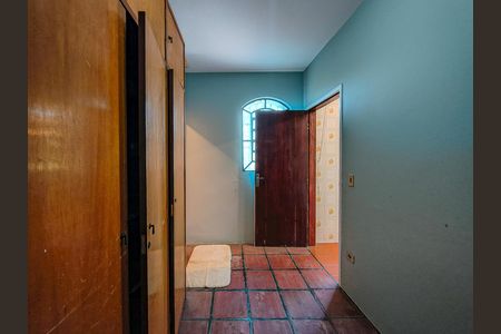 Casa à venda com 300m², 3 quartos e 2 vagas Casa à venda com 300m², 3 quartos e 2 vagasQuarto de Serviço