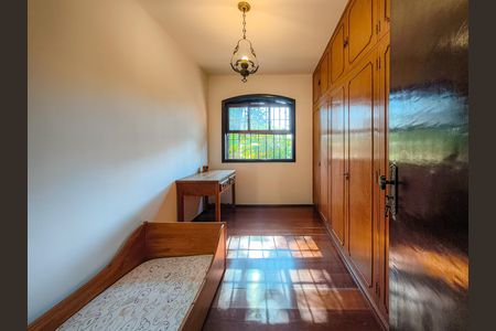 Casa à venda com 300m², 3 quartos e 2 vagas Casa à venda com 300m², 3 quartos e 2 vagasQuarto 2