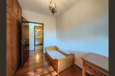 Casa à venda com 300m², 3 quartos e 2 vagas Casa à venda com 300m², 3 quartos e 2 vagasQuarto 2