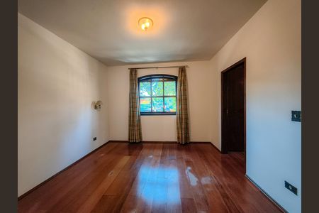 Casa à venda com 300m², 3 quartos e 2 vagas Casa à venda com 300m², 3 quartos e 2 vagasSuíte master