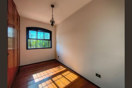 Casa à venda com 300m², 3 quartos e 2 vagas Casa à venda com 300m², 3 quartos e 2 vagasQuarto 1