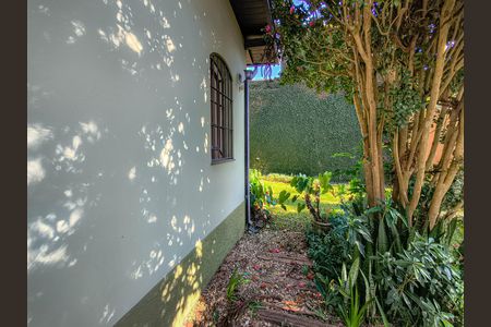 Casa à venda com 300m², 3 quartos e 2 vagas Casa à venda com 300m², 3 quartos e 2 vagasJardim