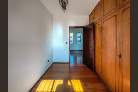 Casa à venda com 300m², 3 quartos e 2 vagas Casa à venda com 300m², 3 quartos e 2 vagasQuarto 1