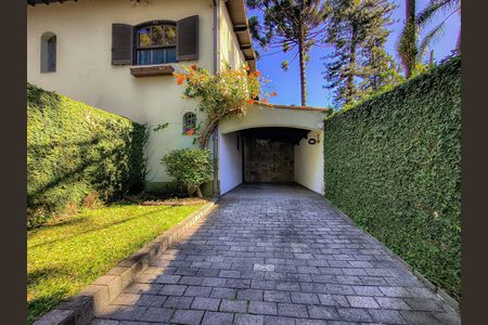 Casa à venda com 300m², 3 quartos e 2 vagas Casa à venda com 300m², 3 quartos e 2 vagasGaragem