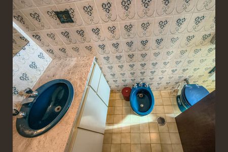 Casa à venda com 300m², 3 quartos e 2 vagas Casa à venda com 300m², 3 quartos e 2 vagasBanheiro da Suíte master