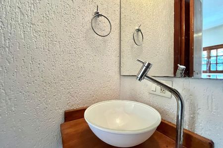 Casa à venda com 79m², 2 quartos e 1 vaga Casa à venda com 79m², 2 quartos e 1 vagaLavabo