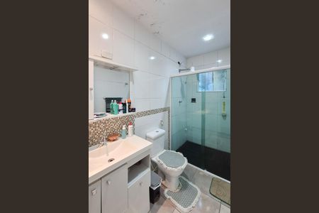 Casa à venda com 160m², 4 quartos e 2 vagas Casa à venda com 160m², 4 quartos e 2 vagasBanheiro Social