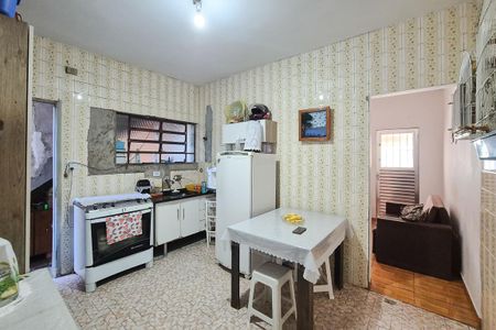 Casa à venda com 160m², 4 quartos e 2 vagas Casa à venda com 160m², 4 quartos e 2 vagasCozinha