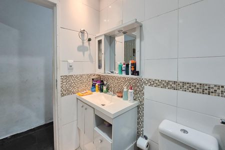 Casa à venda com 160m², 4 quartos e 2 vagas Casa à venda com 160m², 4 quartos e 2 vagasBanheiro Social