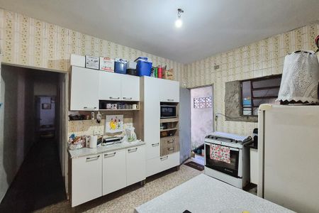 Casa à venda com 160m², 4 quartos e 2 vagas Casa à venda com 160m², 4 quartos e 2 vagasCozinha