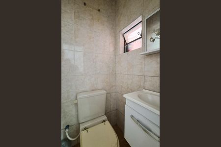 Casa à venda com 160m², 4 quartos e 2 vagas Casa à venda com 160m², 4 quartos e 2 vagaslavabo