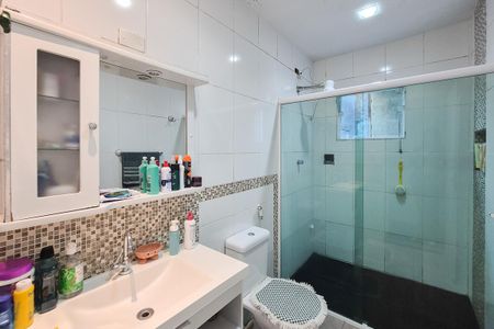 Casa à venda com 160m², 4 quartos e 2 vagas Casa à venda com 160m², 4 quartos e 2 vagasBanheiro Social
