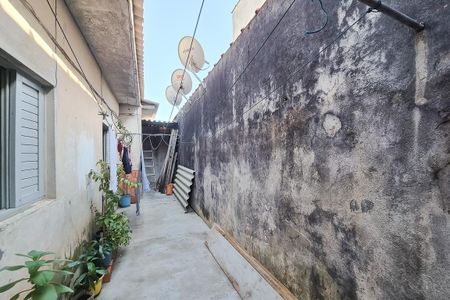 Casa à venda com 160m², 4 quartos e 2 vagas Casa à venda com 160m², 4 quartos e 2 vagasCorredor