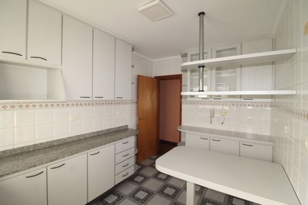 Casa à venda com 136m², 4 quartos e 2 vagasCozinha