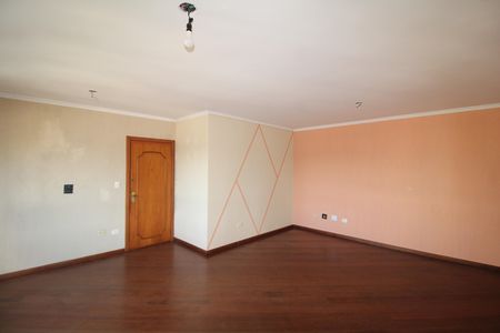 Casa à venda com 136m², 4 quartos e 2 vagasSala