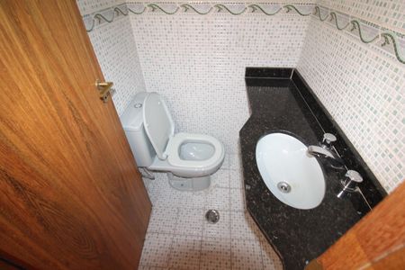 Casa à venda com 136m², 4 quartos e 2 vagasÁrea de Serviço - Lavabo