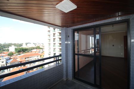 Casa à venda com 136m², 4 quartos e 2 vagasSala - Varanda