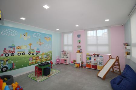 Casa à venda com 136m², 4 quartos e 2 vagasÁrea Comum