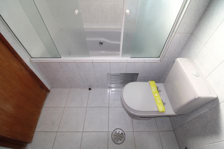 Casa à venda com 136m², 4 quartos e 2 vagasQuarto 4 - Banheiro