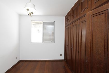 Apartamento à venda com 195m², 4 quartos e 2 vagasQuarto 3