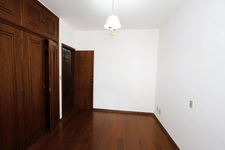 Apartamento à venda com 195m², 4 quartos e 2 vagasQuarto 3