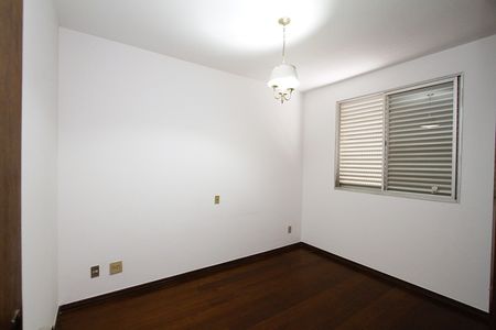 Apartamento à venda com 195m², 4 quartos e 2 vagasQuarto 3