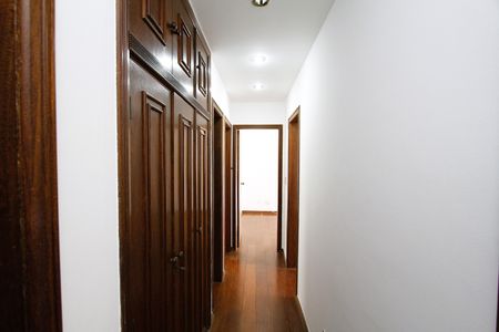 Apartamento à venda com 195m², 4 quartos e 2 vagasCorredor